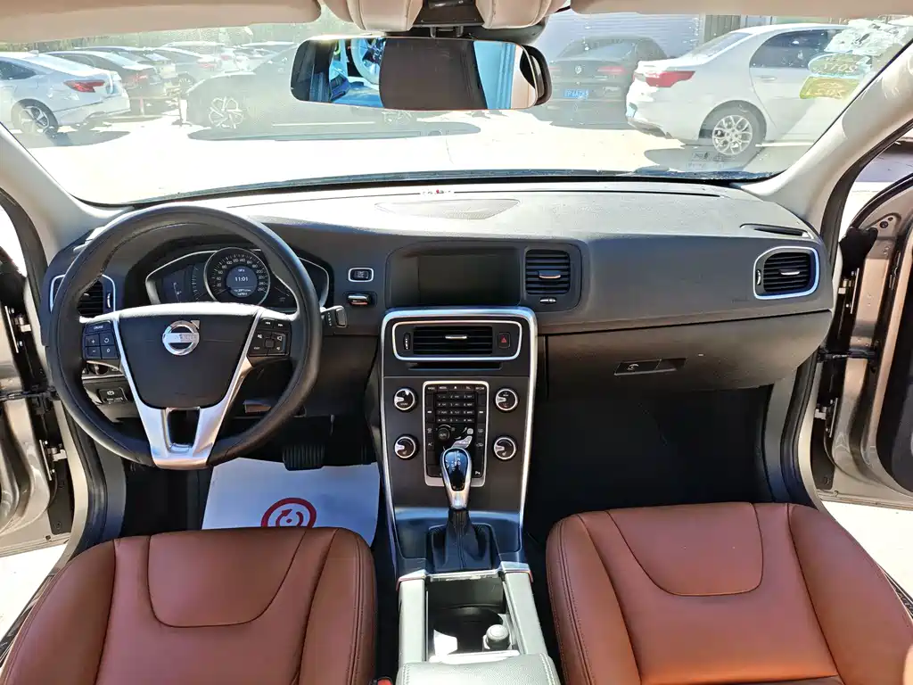 Volvo S60 — миниатюра 10