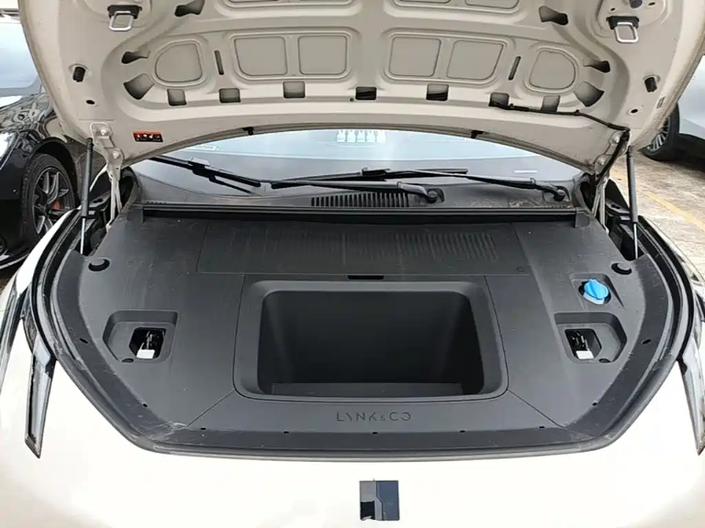 Lynk & Co Z20 — миниатюра 20