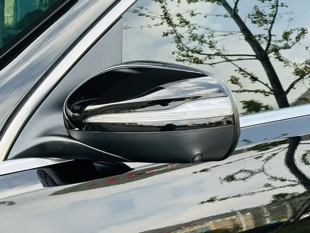 Mercedes-Benz GLE (Import) — миниатюра 8
