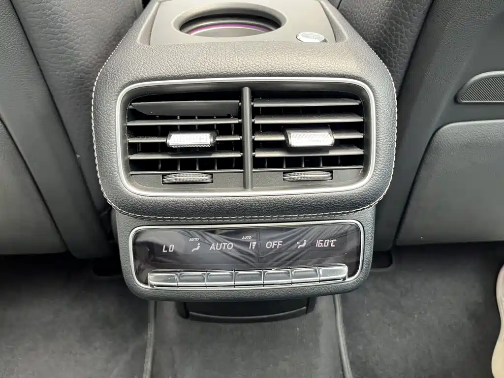 Mercedes-Benz GLE (Import) — миниатюра 19