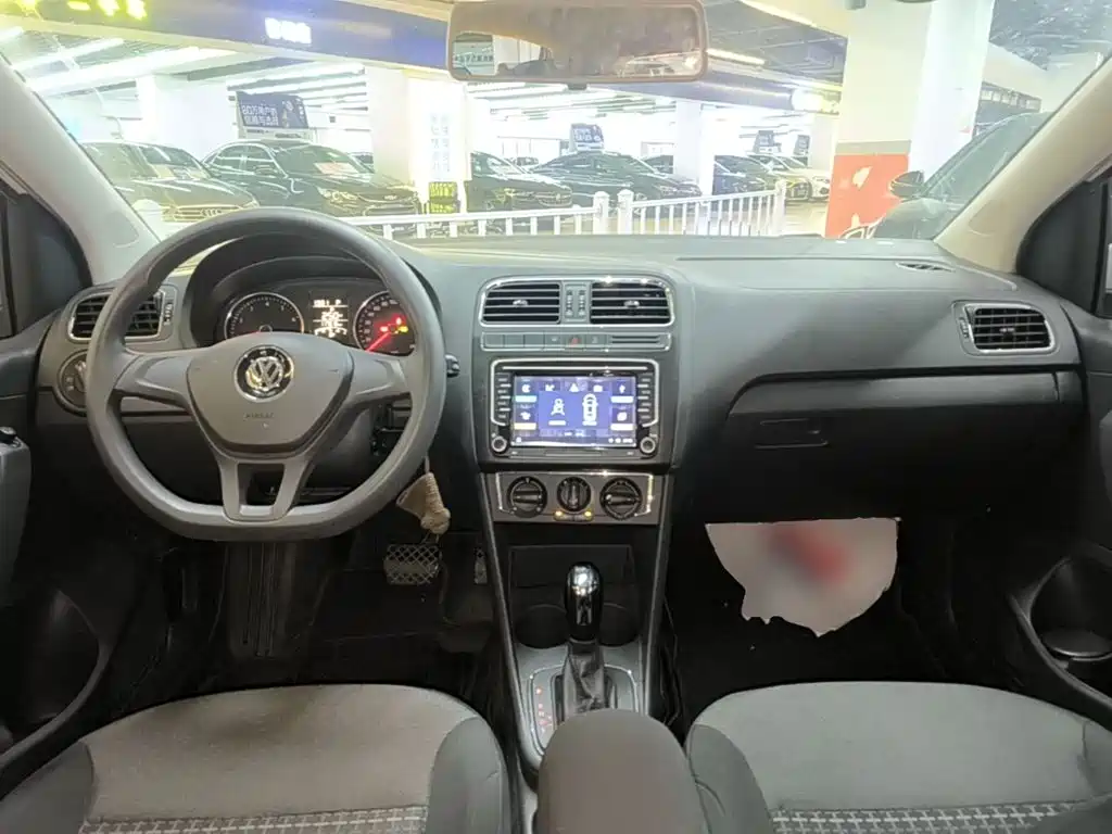 Volkswagen Polo — миниатюра 10