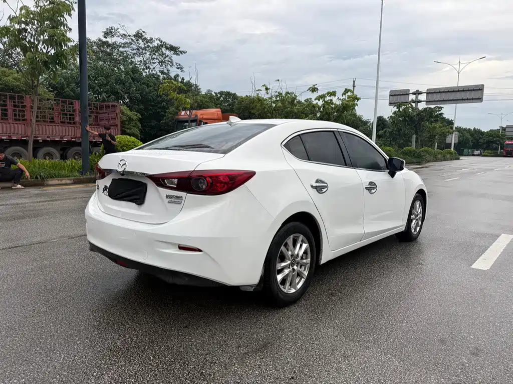 Mazda 3 Axela — миниатюра 4