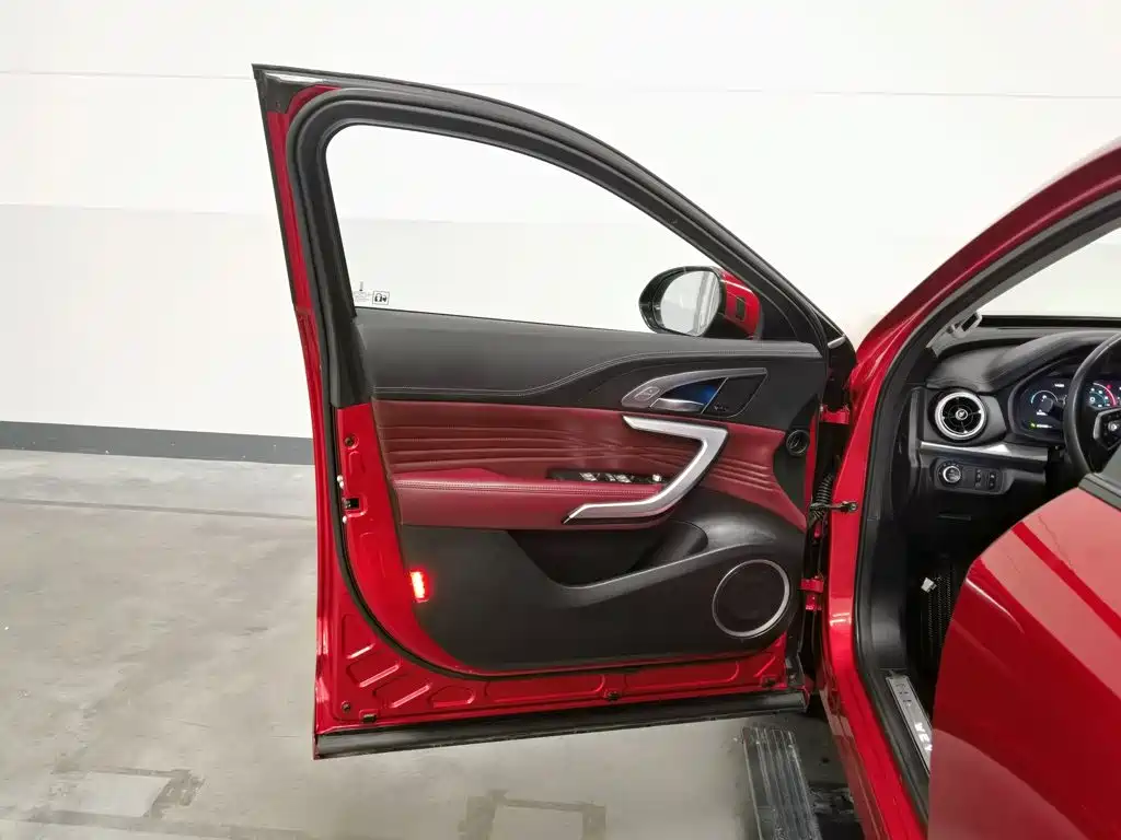 Wey Wey VV7 GT — миниатюра 8