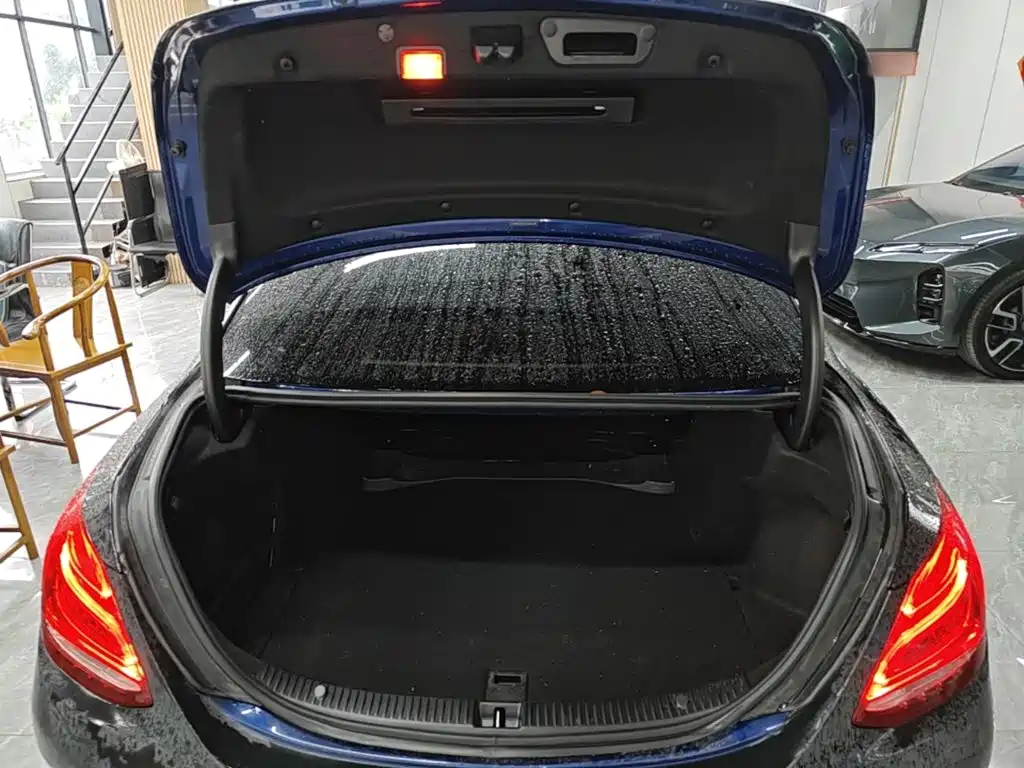 Mercedes-Benz C-Class — миниатюра 19