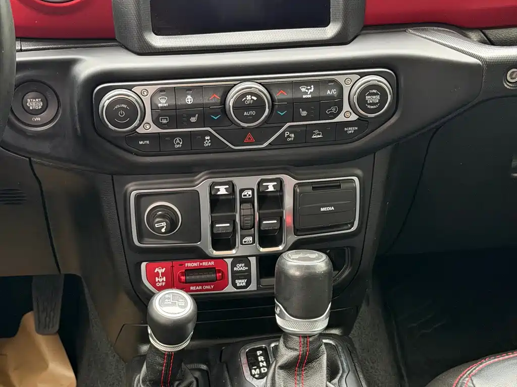 Jeep Wrangler — миниатюра 16