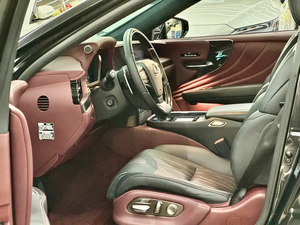 Lexus LS 2018 500h Executive V