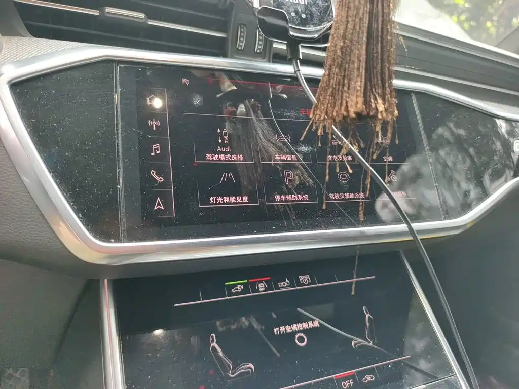 Audi A6L New Energy — миниатюра 20