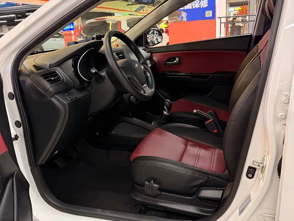 Kia K2 — миниатюра 5