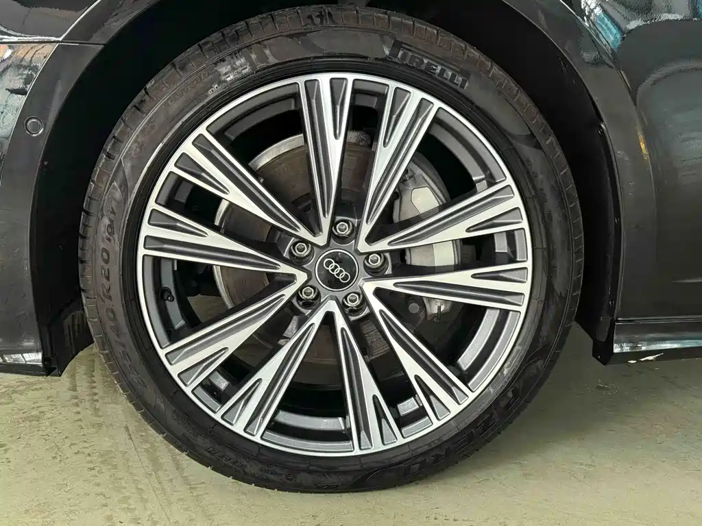 Audi A6L — миниатюра 6