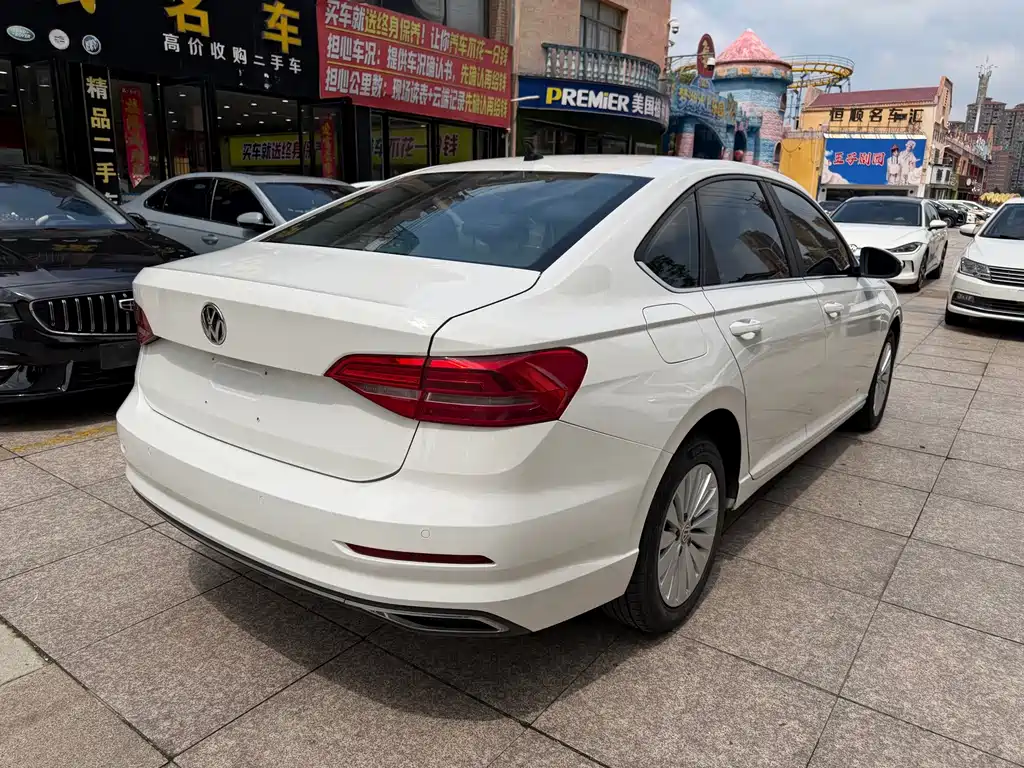 Volkswagen Lavida — миниатюра 8