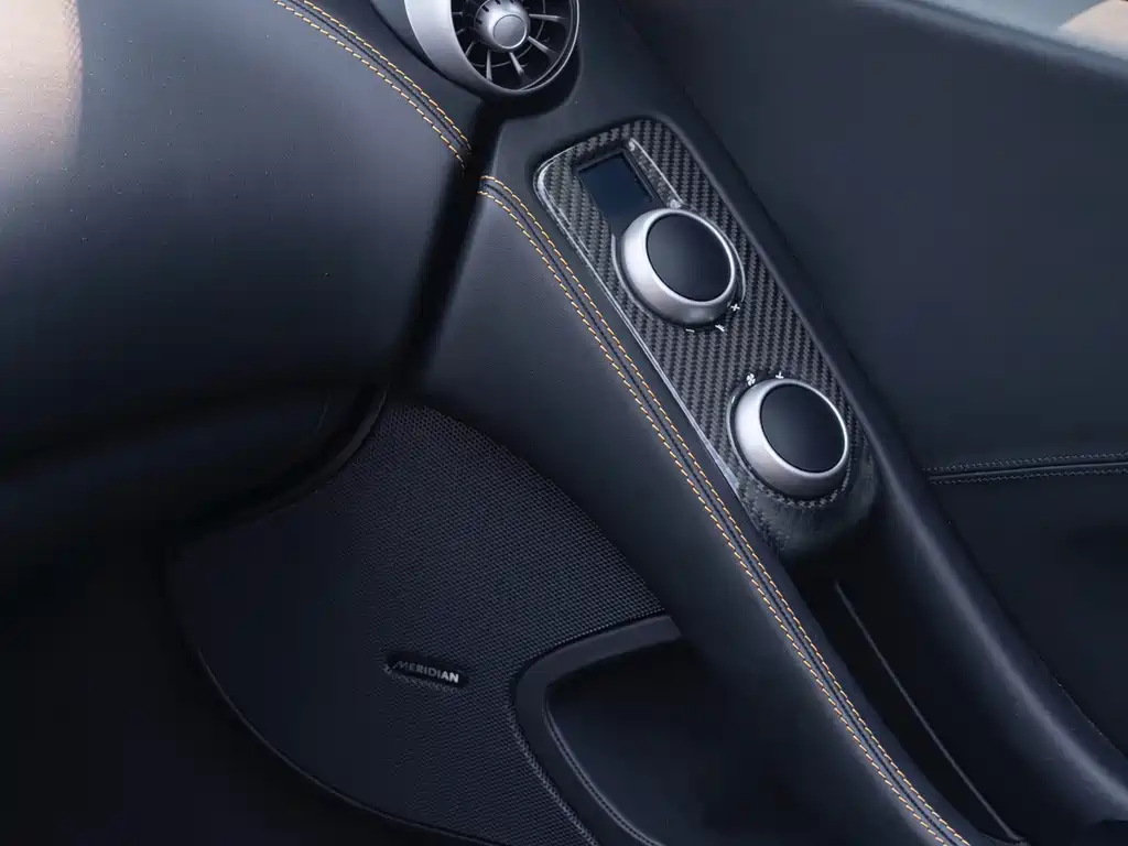McLaren 12C — миниатюра 18