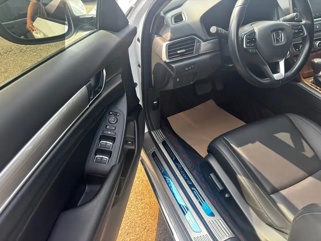 Honda Accord — миниатюра 7