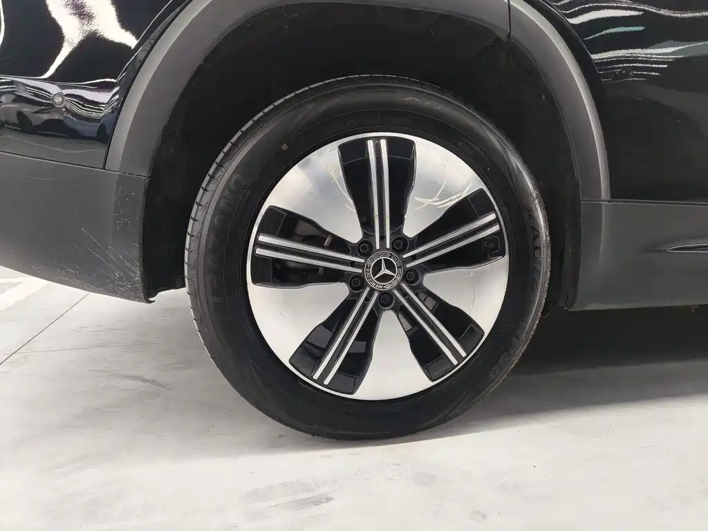 Mercedes-Benz EQB — миниатюра 12