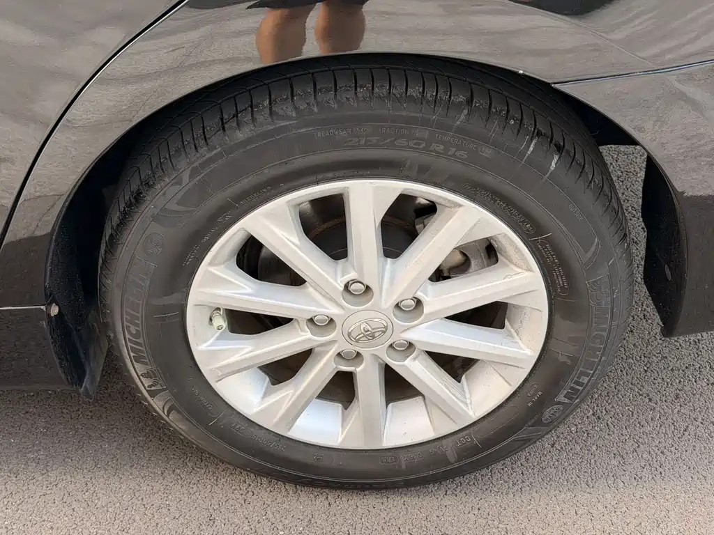 Toyota Camry — миниатюра 15