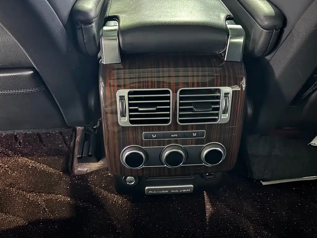 Land Rover Range Rover — миниатюра 7