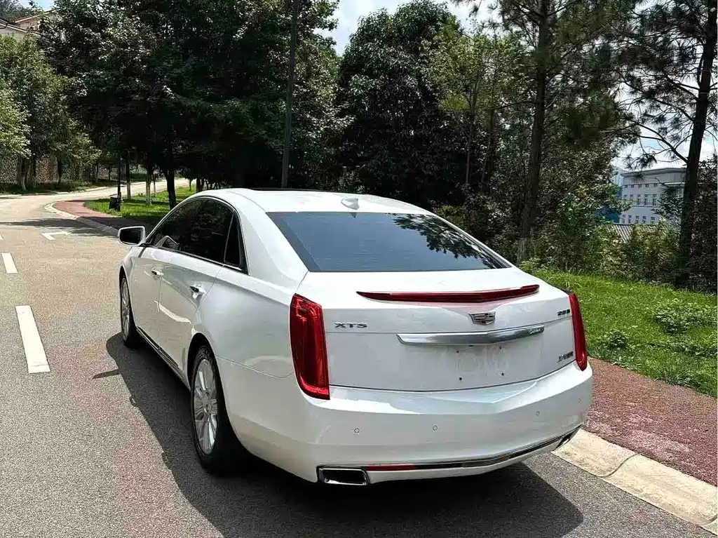 Cadillac XTS — миниатюра 9