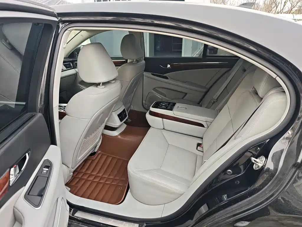Hongqi H7 2015 2.0T Luxury