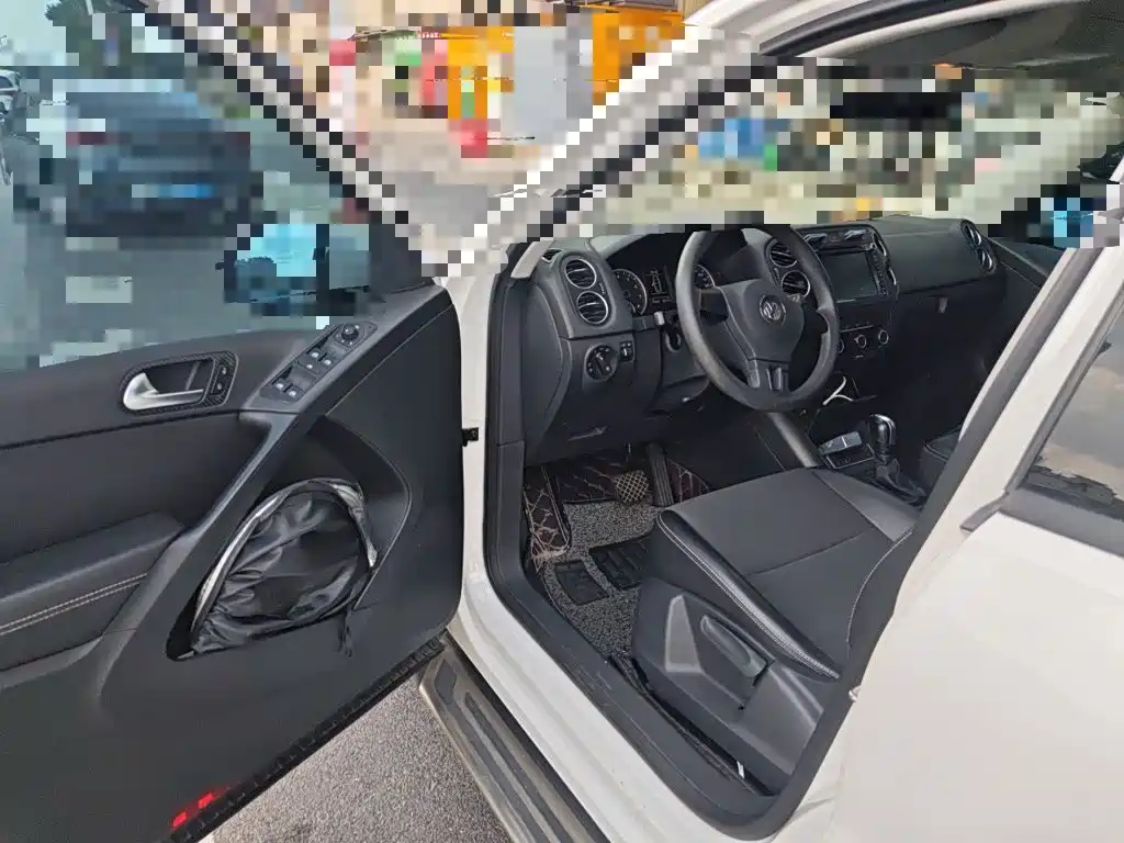 Volkswagen Tiguan — миниатюра 12