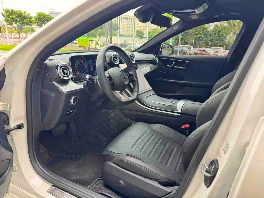 Mercedes-Benz C-Class — миниатюра 8