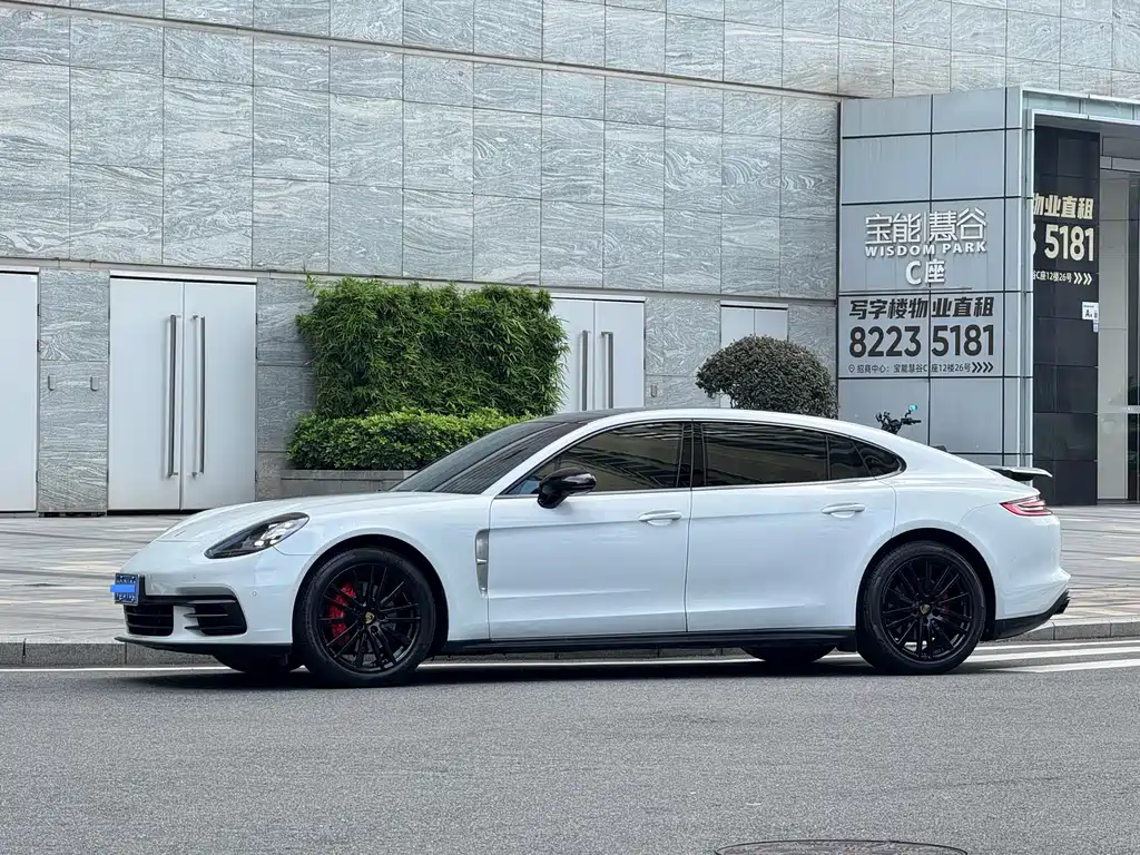 Porsche Panamera — миниатюра 3