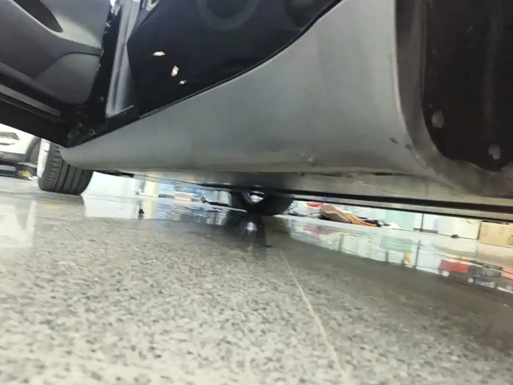 Tesla Model Y — миниатюра 22