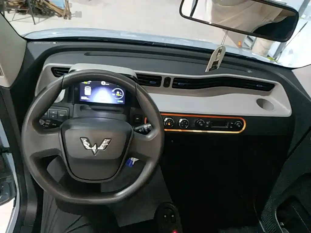 Wuling MINIEV — миниатюра 10