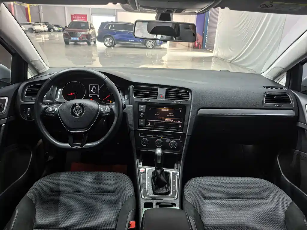 Volkswagen Golf — миниатюра 8