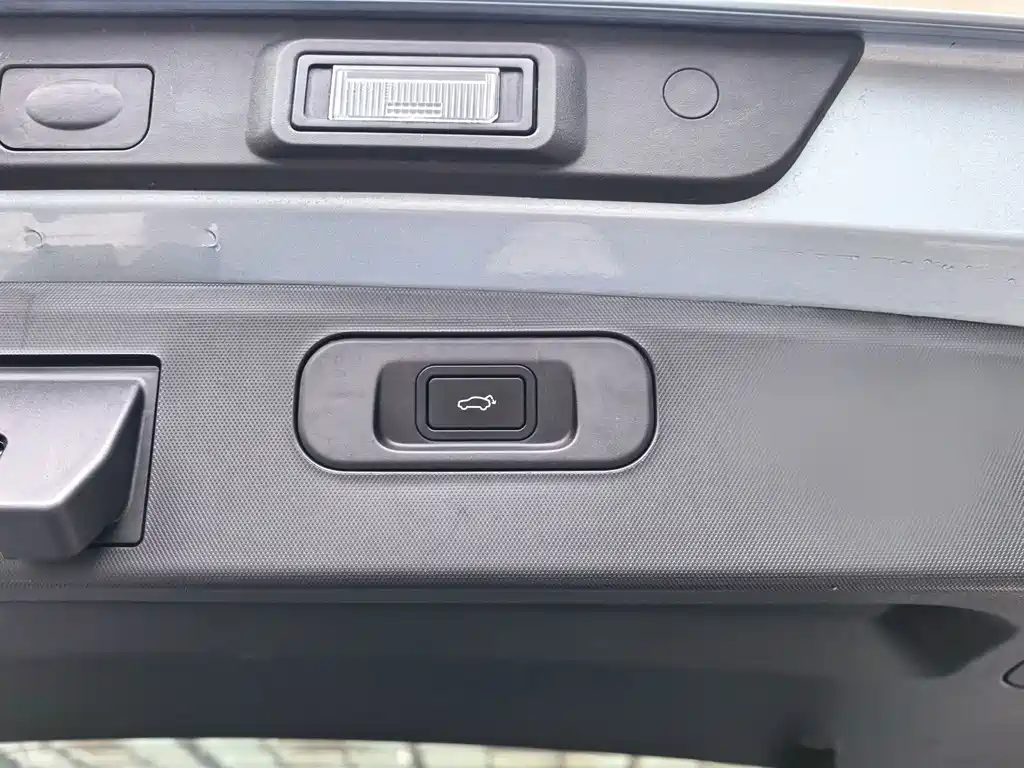 Geely Icon — миниатюра 17