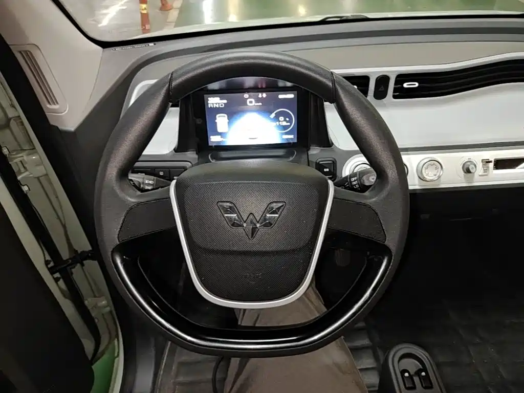 Wuling MINIEV — миниатюра 11