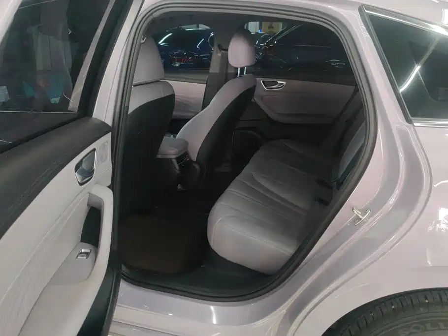 Roewe M7 DMH — миниатюра 11