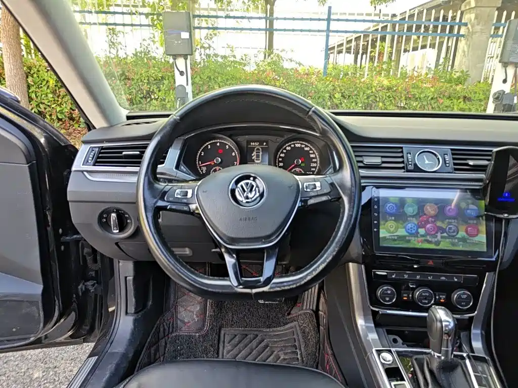 Volkswagen Passat 2017 330TSI DSG