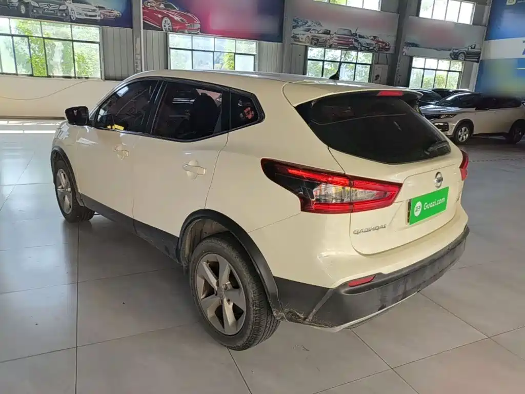Nissan Qashqai — миниатюра 5