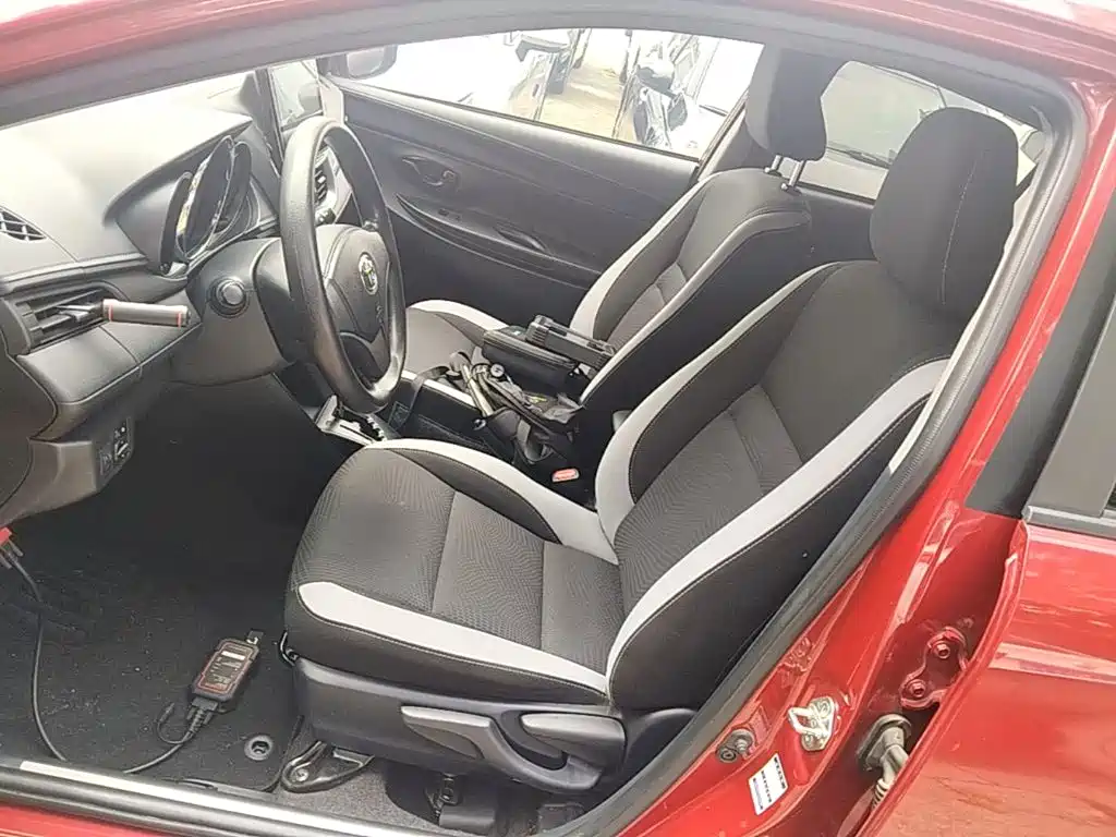 Toyota Yaris L — миниатюра 15