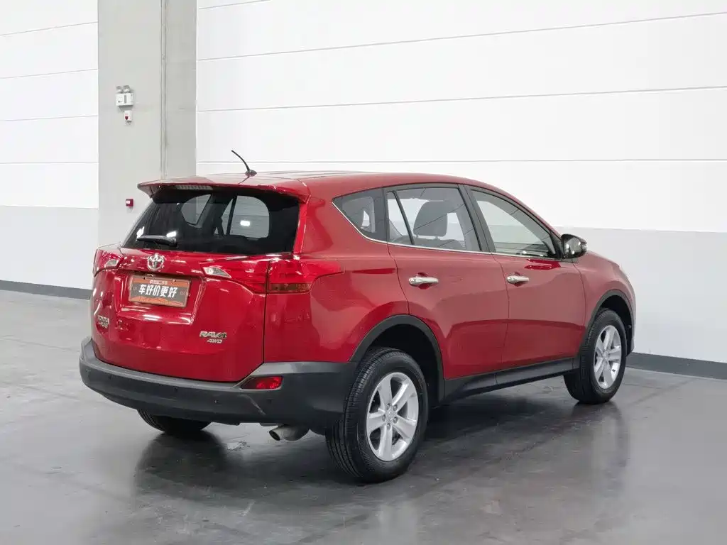 Toyota RAV4 — миниатюра 2