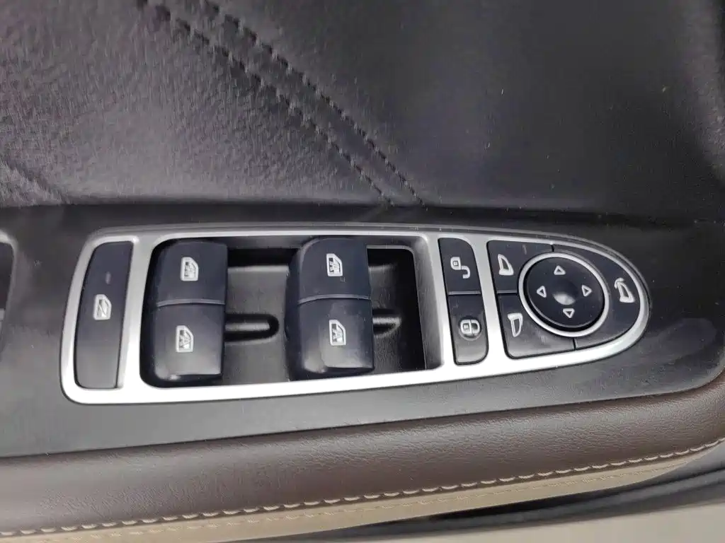 BYD MAX New Energy — миниатюра 9