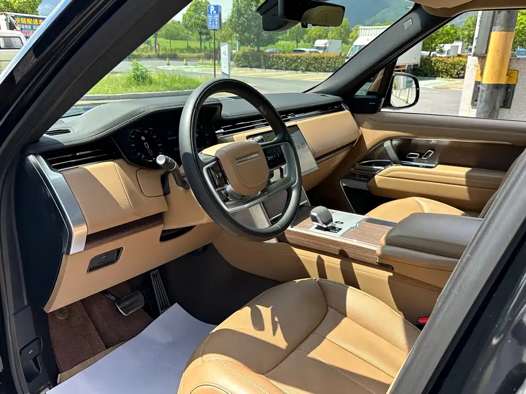Land Rover Range Rover — миниатюра 8