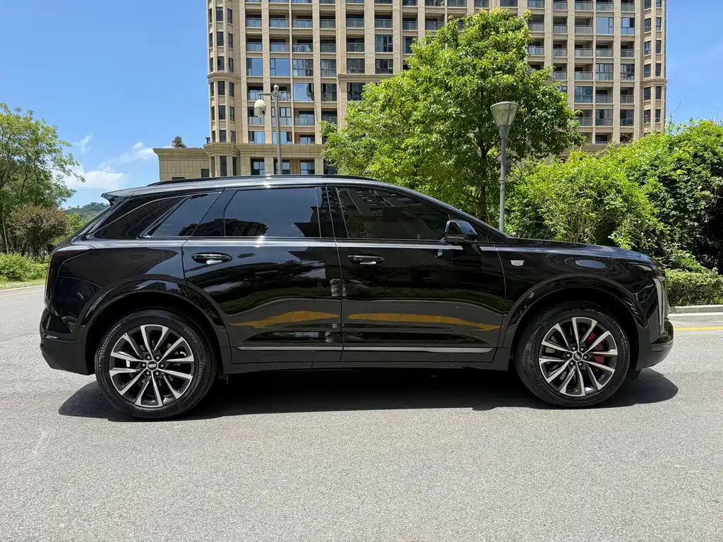 Cadillac XT5 — миниатюра 6