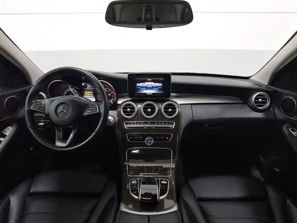 Mercedes-Benz C-Class — миниатюра 5