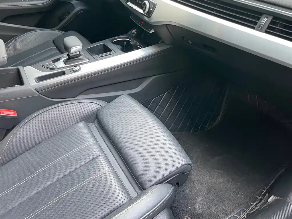 Audi A4L — миниатюра 21