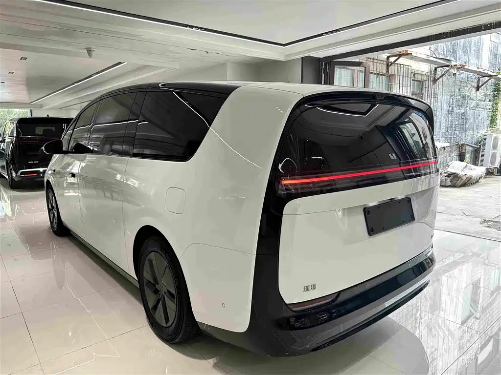 Li Auto Li MEGA — миниатюра 18