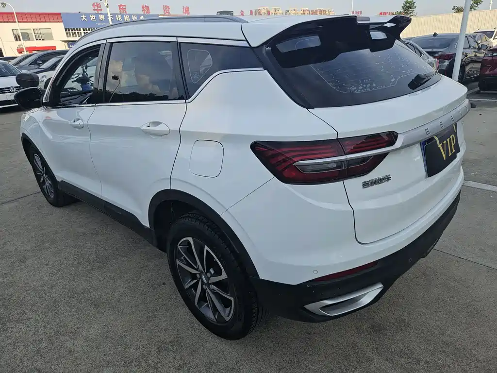 Geely Binyue — миниатюра 9