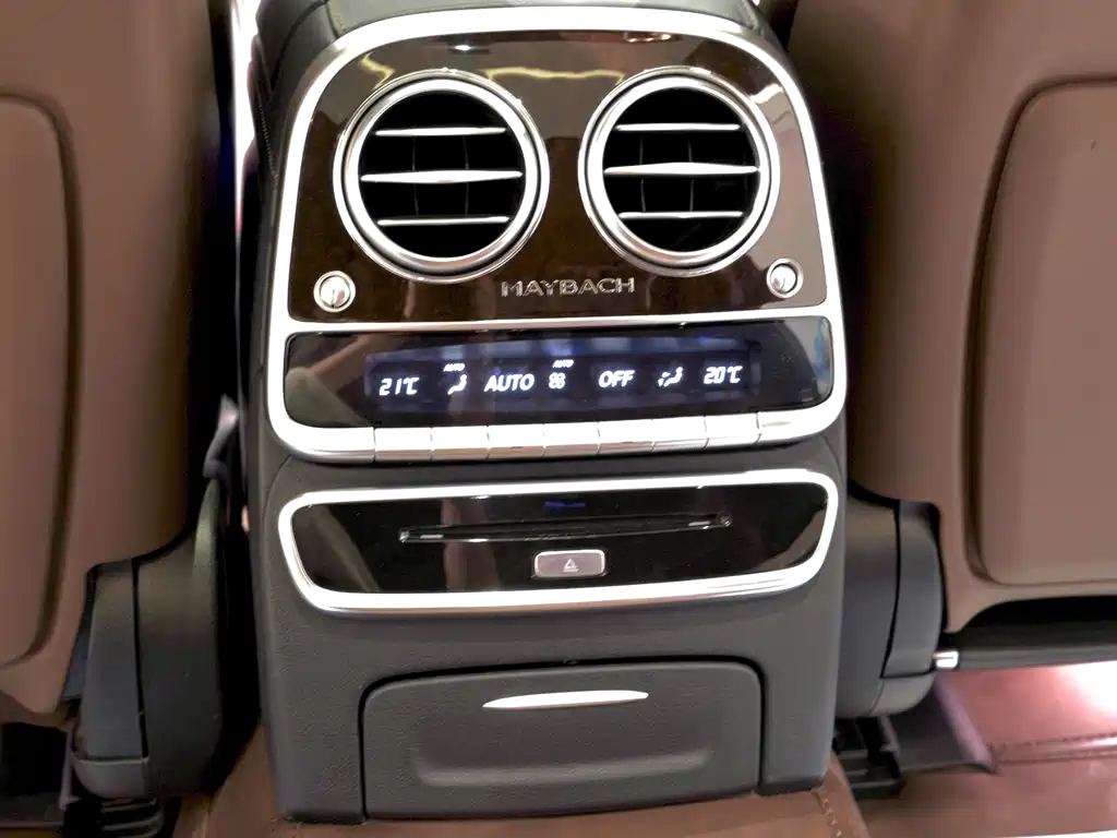 Mercedes-Benz S-Class — миниатюра 14