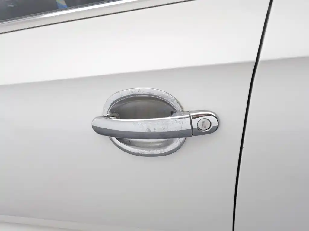 Skoda Rapid — миниатюра 18