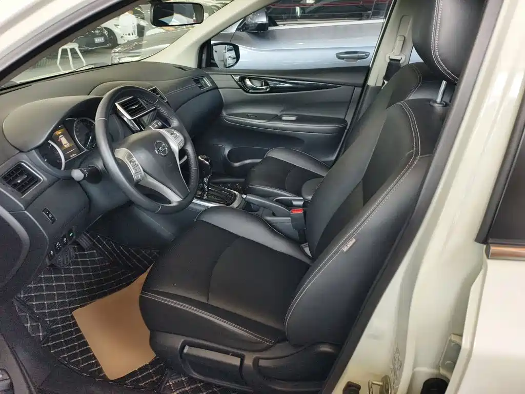 Nissan Tiida — миниатюра 17