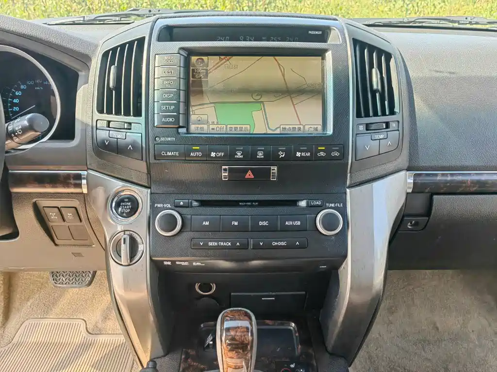 Toyota Land Cruiser — миниатюра 13