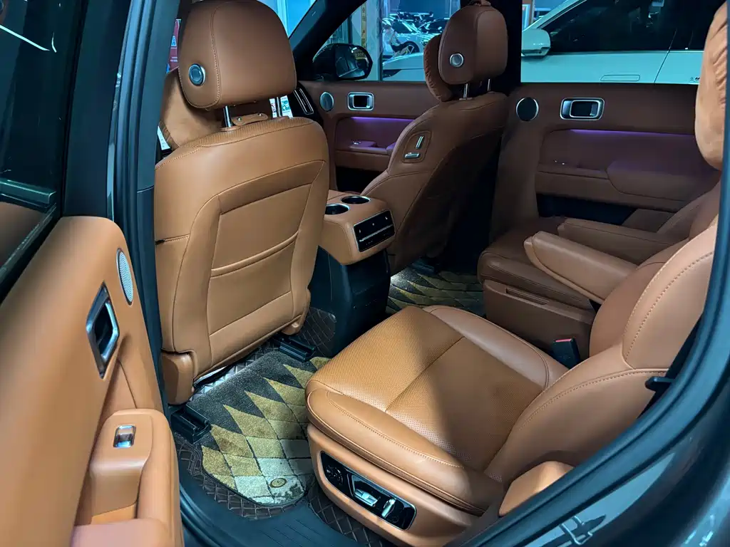 Li Auto Li L8 — миниатюра 10