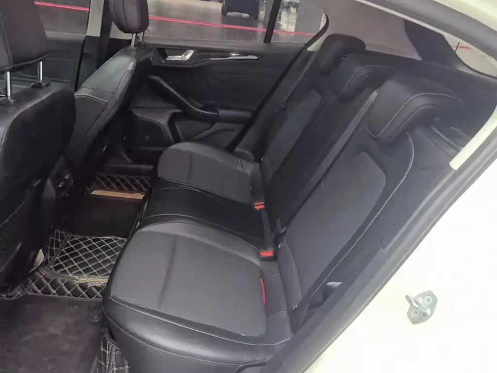 Ford Focus — миниатюра 13