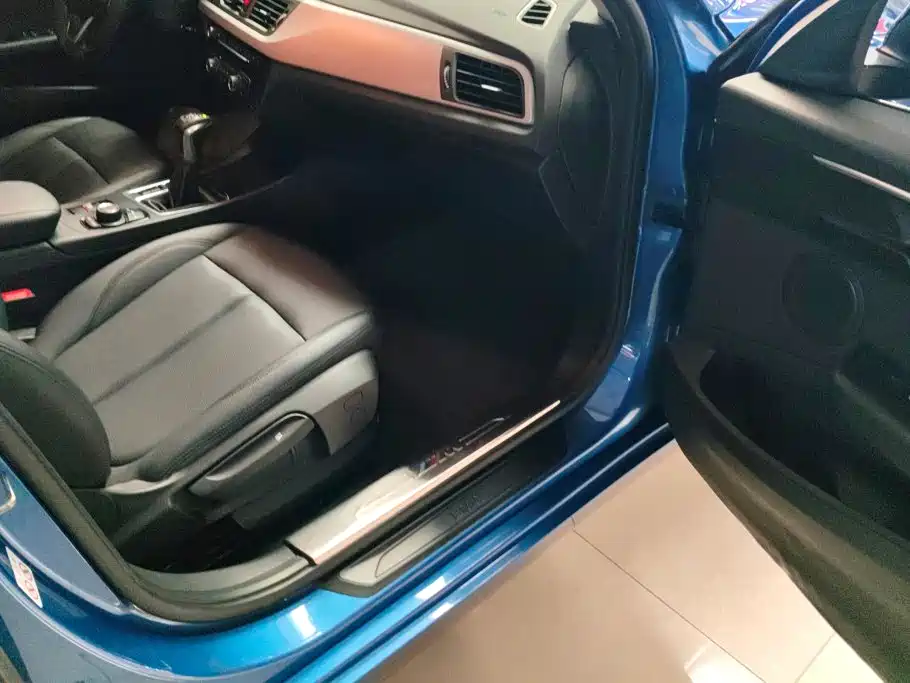 BMW 1 Series — миниатюра 8