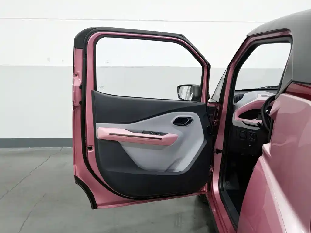 Baojun E200 — миниатюра 8