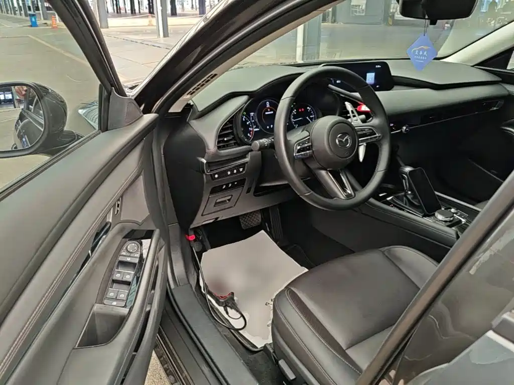 Mazda 3 Axela — миниатюра 16